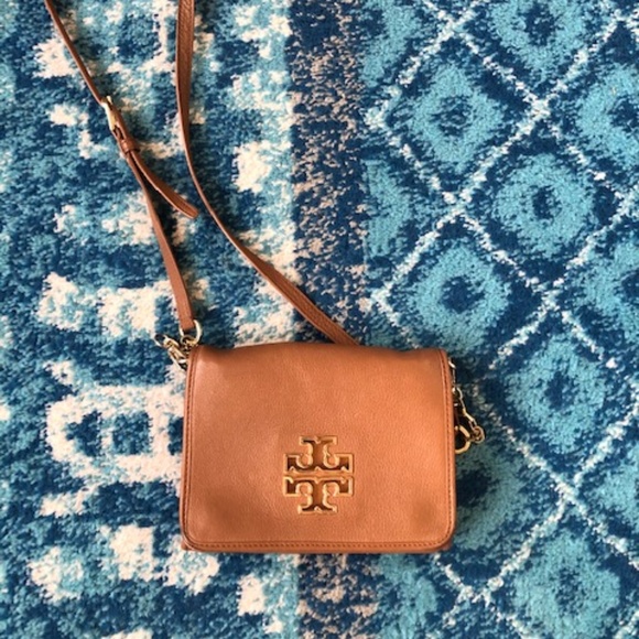 Tory Burch Handbags - Tory Burch Tan Leather Crossbody